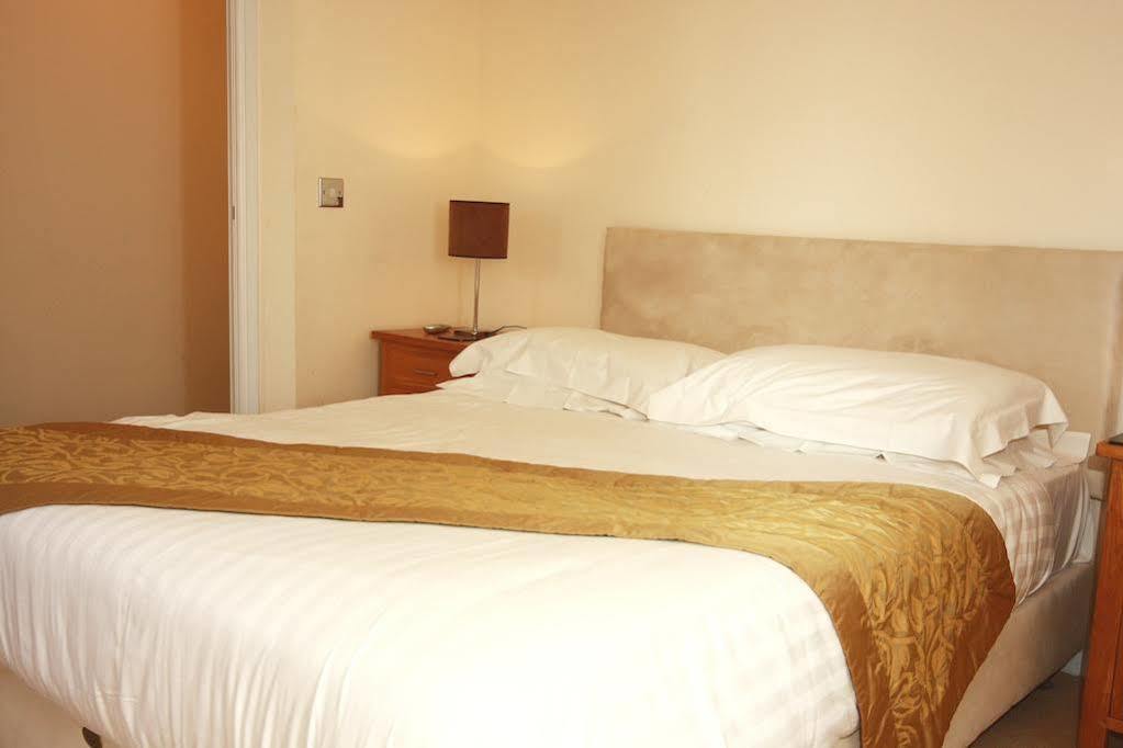 Churchills Inn & Rooms Bowness-on-Windermere Zewnętrze zdjęcie